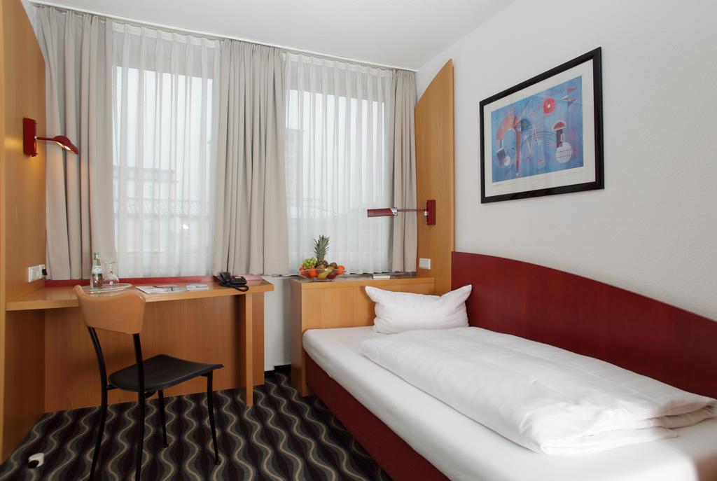 Stadthotel Kassel Exteriör bild